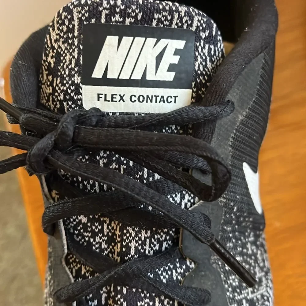 Women’s Nike Black and White Flex Contact Size 11/Euro 43 - Picture 5 of 9